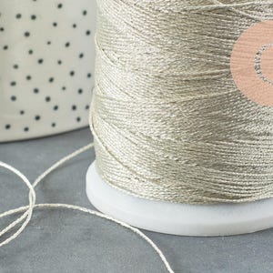 Metallisch-elfenbeinweißes Garn, Originalgarn, Stickgarn, Goldgarn, 0,8 mm Durchmesser, 5 oder 10 Meter, G1859