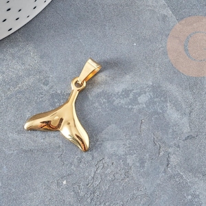 Fischschwanzanhänger, Edelstahl 304, 18 Karat vergoldet, 26 mm, 1 Stück (G5640)