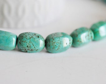 Perle longue ovale turquoise, howlite naturelle,perle turquoise,perle pierre, fil de 39,cm- G5465