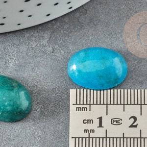 Cabochon jade turquoise foncé, cabochon ovale, jade naturel,18 x13mm, cabochon pierre, pierre naturelle, X1 G2025