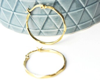 Hammered creoles for strech\u00e9 ears