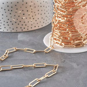 Pale gold-plated iron chain, rectangular links, 18x6mm, x1 meter (G1858)