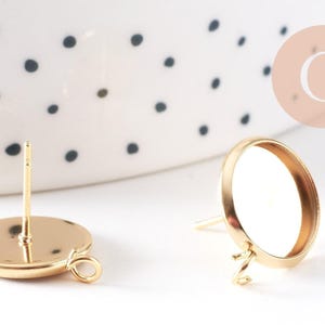 Round cabochon stud earrings, 12mm, with gold-plated 304 stainless steel ring, x2 (G10510)