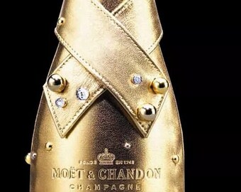 Moët & Chandon ゴールドボトルポーチ MOËT & CHANDON - Moët & Chandon ゴールドボトルポーチの通販