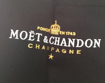 MOET CHANDON CHAMPAGNE Apron Full Length With Bib Brand New in 