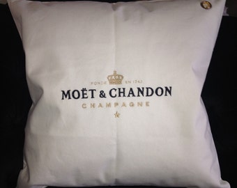 Moet Chandon Champagne Cream Coloured Outdoor  Cushion Still in polybag Vintage 48 cm Square Lashing Point