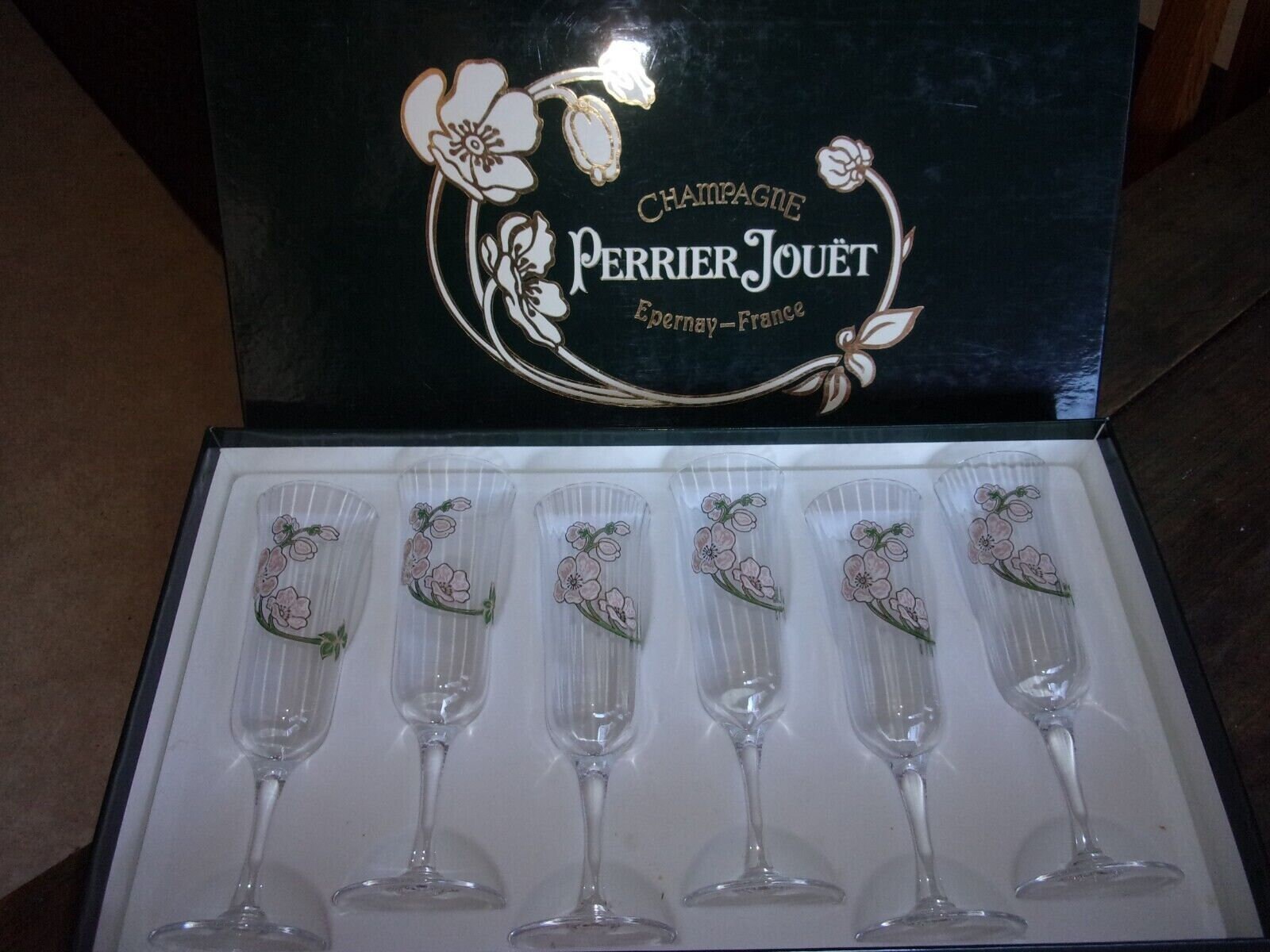 Perrier-jouët Champagne Iconic Belle Epoque Glasses 6 Pcs In Their Original Gift Box, Hand - View #5
