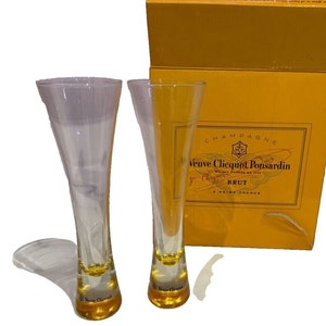 2 X Veuve Clicquot Champagne  TRENDY GLASS Flute x 2  Brand New UNUSED