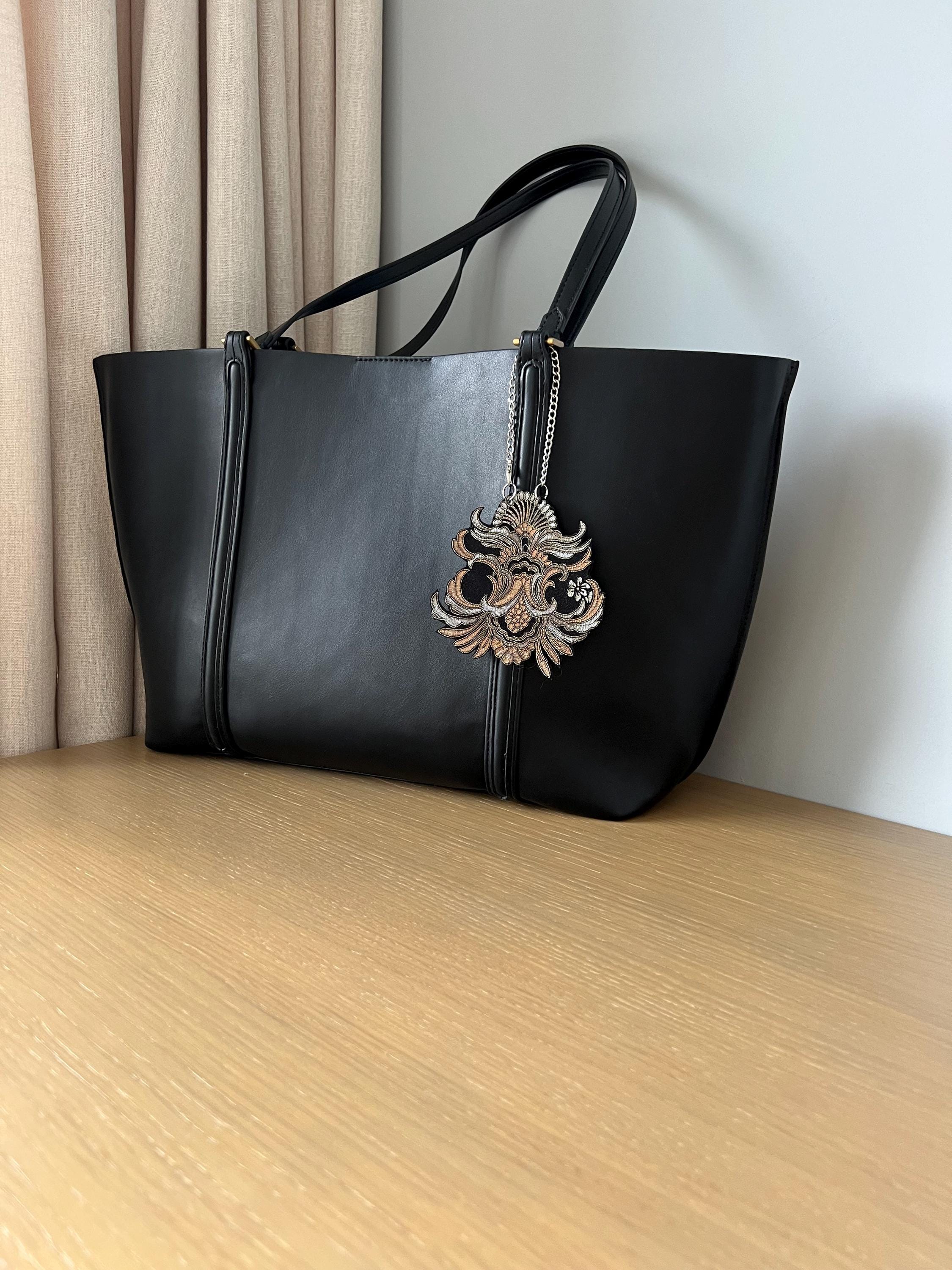 Breloque en cuir véritable 100 % fait main, breloque cygne