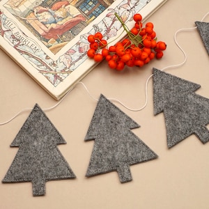 Felt Christmas Tree Garland: Monochrome Holiday Bunting