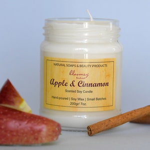 Eco-Friendly Candle with Apple & Cinnamon Scent