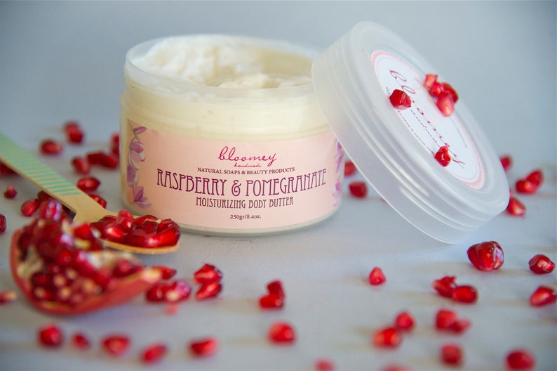 Raspberry & Pomegranate Body Cream in 8,4 oz vase