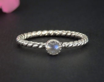 Labradorite Twist Ring - Made to Order - Sterling Silver - Dainty Labradorite Stacking Ring, Stackable Labradorite Ring, Gemstone Stack Ring