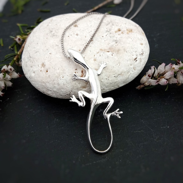 Collier pendentif lézard gecko en argent sterling, beau breloque lézard pour les amateurs de gecko, cadeau propriétaire de gecko, bijoux reptile pour femme