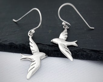 Flying Swallow bird dangle earrings in sterling silver, Bird lover earrings, Nature jewelry gift for her, Bridesmaid gift, Good luck Symbol