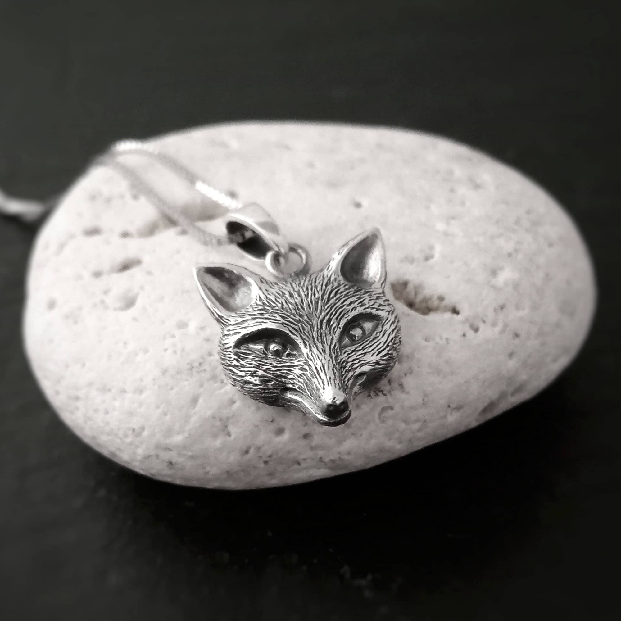 Collana con volpe in argento sterling, collana in onice nero, ciondolo