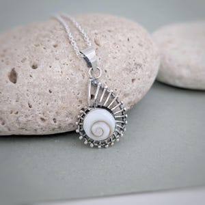Collier en argent sterling avec coquillages oeil de Shiva - Pendentif Ammonite Nautilus