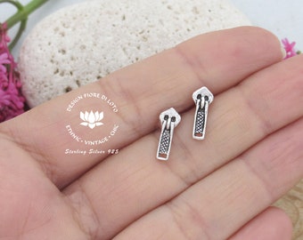 Silver zipper stud earrings, Zip post earrings, Punk zipper earrings, Quirky small earrings, Gift for tailors, Fun girls' earrings