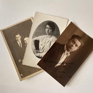 Antique Photos, Old Photographs, 1920s Portraits People, Vintage Photos, Antique Studio Photography, Vintage Italian Photograp, Flapper Girl