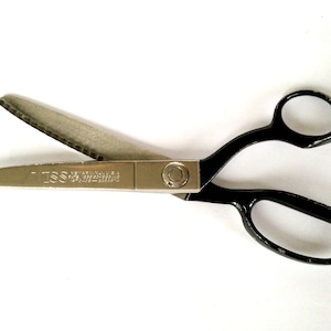 Vintage Wiss Pinking Scissors, 1940s Pinking Shears, Made In USA, Seamstress Scissors, Vintage Sewing Scissors, Vintage Scissors Craft Tools