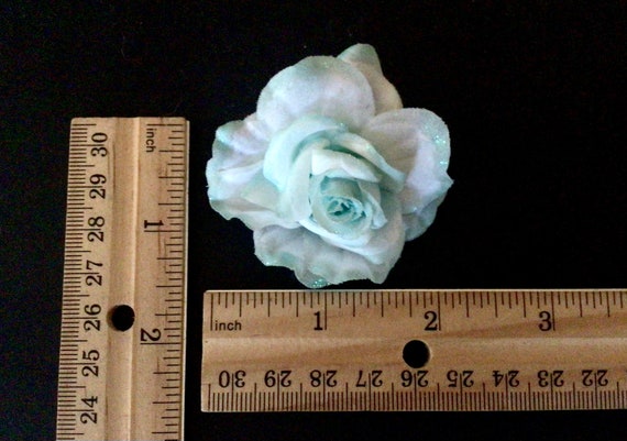 Beautiful Small Flower Hair Clip, Vintage Light B… - image 3