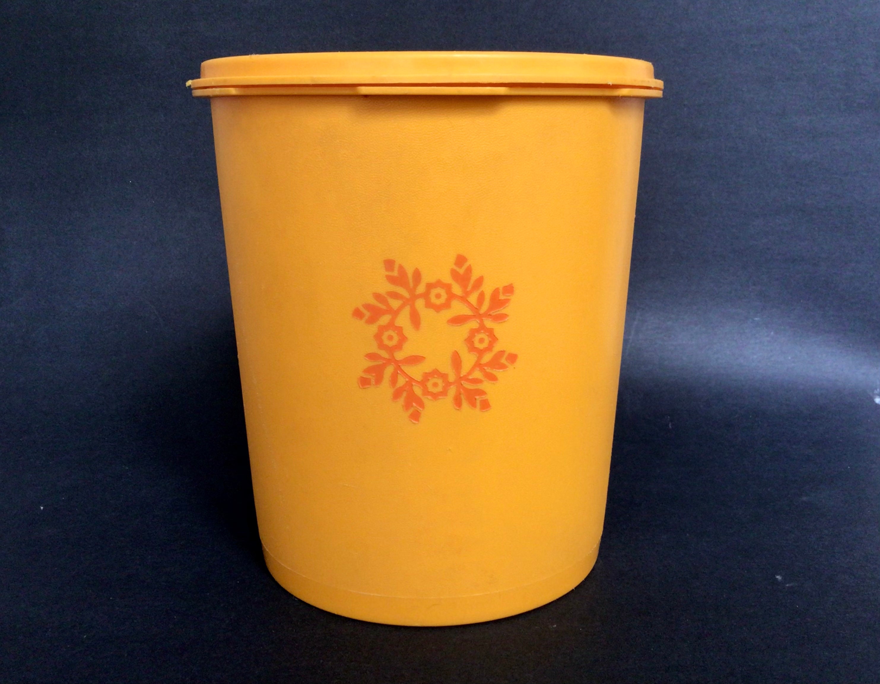 VINTAGE Yellow Tupperware Canister with Lid 805-8 – Starboard Home