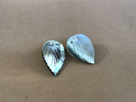 Dainty Shell Earrings Clip On Earrings, 1950s Han… - image 5