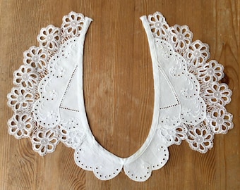 Vintage French Lace Collar: 1950s Cotton Dress Insert
