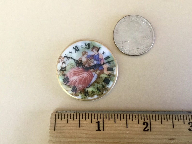 Victorian Couple Cabochon Clock 1970s Ceramic 35mm Flat Backed Round Cabochon For Jewelry Vintage Cabochon Disc Love Romance