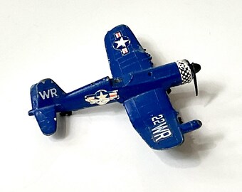 ホットウィール 他 フォード ’65 マスタング フォルクスワーゲン バス 等 / ミニカー ホットウィールに、トランスポーターがセットになった豪華アソート