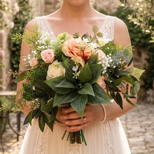 Ramo de novia bohemio sofisticado, color rosa melocotón, flores para bodas y decoración del hogar.