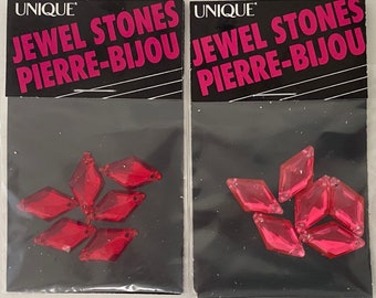 Unique Jewel Stones, Pink or Red (6 pieces per pack) Buttons