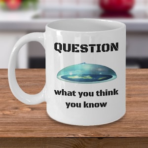 Flat earth map koffiemok - Vraag je af wat je denkt te weten - Flat Earther gift - not a globe conspiracy theory dome earth - Earth flats