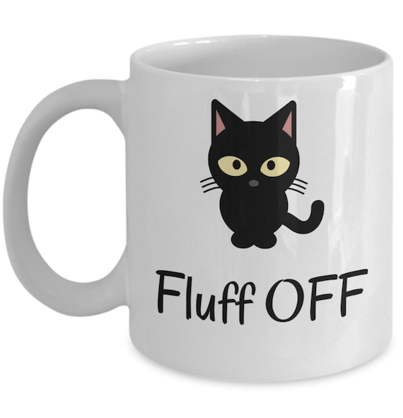 Il Gatto Divertente Ha Strisciato in Una Tazza Di Caffè Macchiato