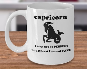 Taza de café Zodiac - Capricornio puede que no sea perfecto, pero al menos no soy falso - Símbolo de estrella del Horóscopo divertido regalos de cumpleaños astrológicos