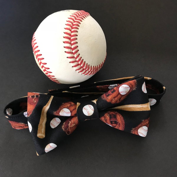 Little Boy's Baseball Bow Tie, Youth Baseball Bow Tie, Baby's Bow Tie, Toddler's Baseball Bowtie, Boys Baseball Bow Tie, Pre-Tied Bow Tie