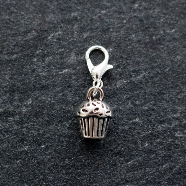 Silver cupcake charm for planner, Traveler's notebook, handbag, zip, pendant.