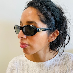 True Vintage 90s Circular Black Oval Sunglasses with Gold Detailing