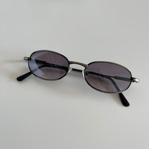 Vintage 2000s Wire Oval Sunglasses with Reflective Grey Lens