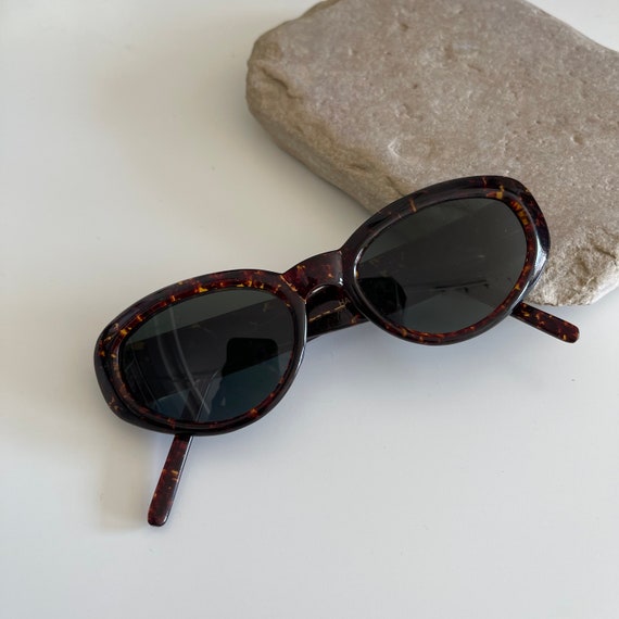 Vintage 90s Mod Brown Tortoise Shell Oval Sunglas… - image 6