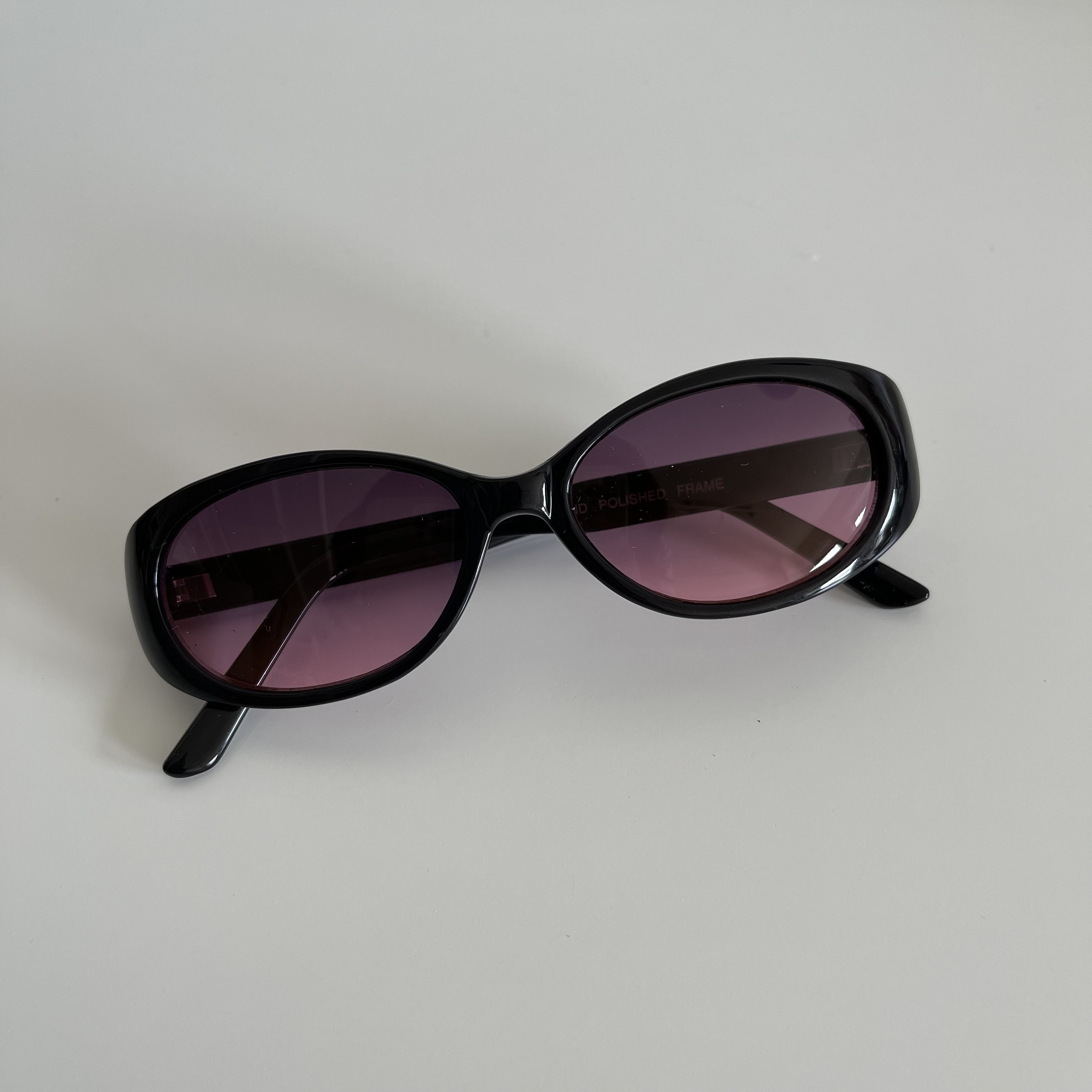 Black frame purple lens sunglasses online