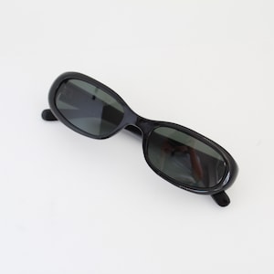 Óculos de sol vintage vintage autênticos dos anos 90, finos e ovais pretos