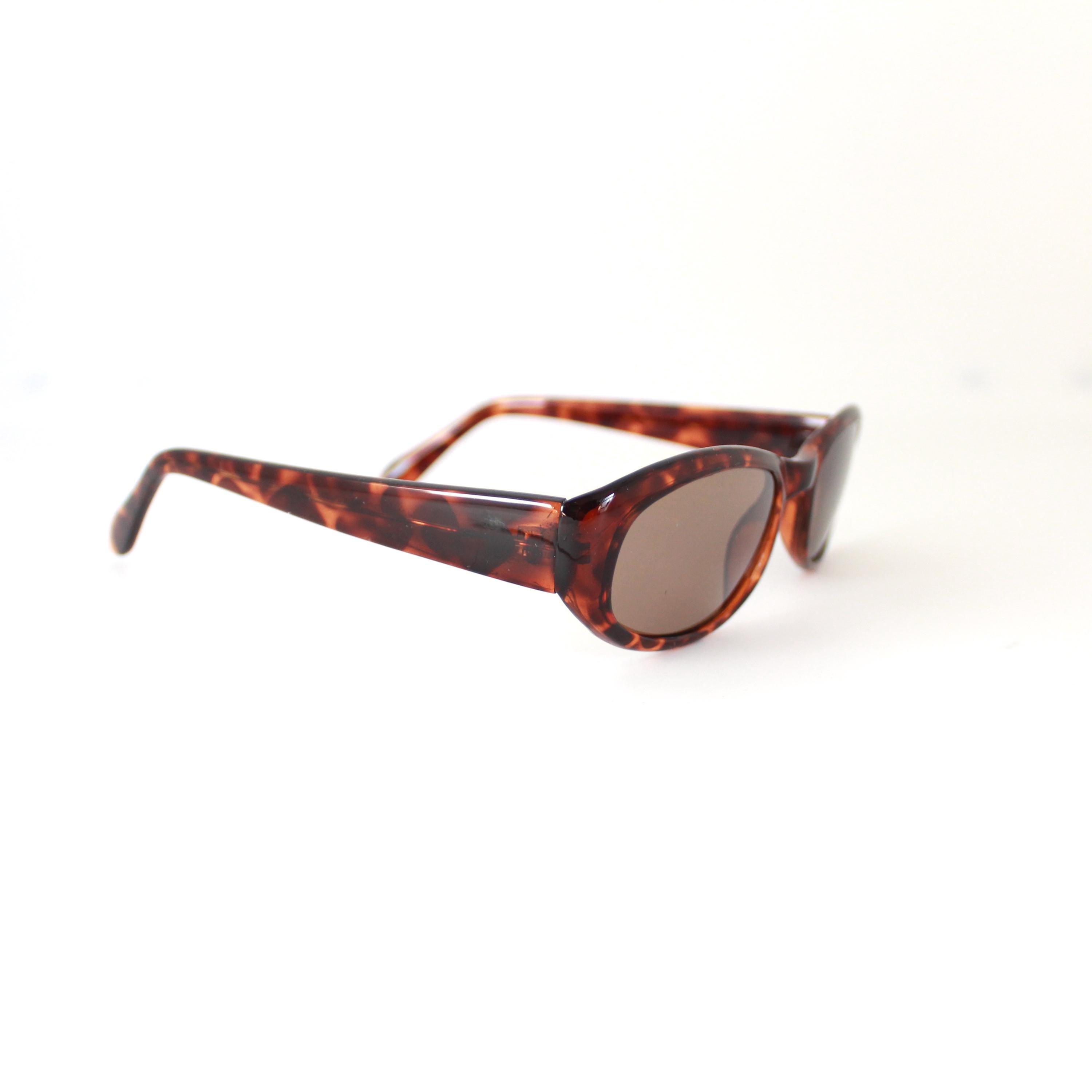 ?90\'s Tortoise Brown Trendy Rectangular Sunglasses Women / Men Ruby  main image 3