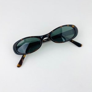 Authentic Vintage 90s Slim Tortoise Oval Sunglasses