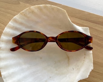 Vintage 90s Small Tortoise Oval Sunglasses