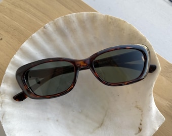Authentic Vintage 90s Tortoise Square Sunglasses