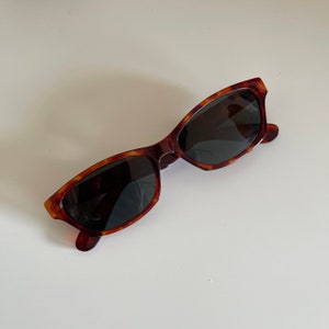 Authentic Vintage 90s Red Tortoise Shell Cat Eye Sunglasses