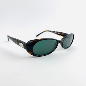Authentic Vintage 90s Slim Brown Tortoise Oval Sunglasses