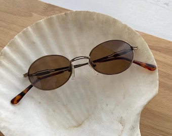 True Vintage 90s Mini Brown Metal Oval Sunglasses