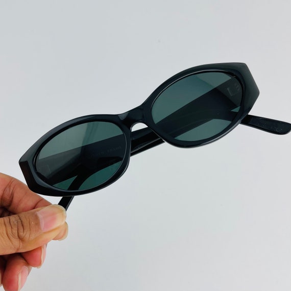 Authentic Vintage 90s Black Cat Eye Sunglasses - image 4